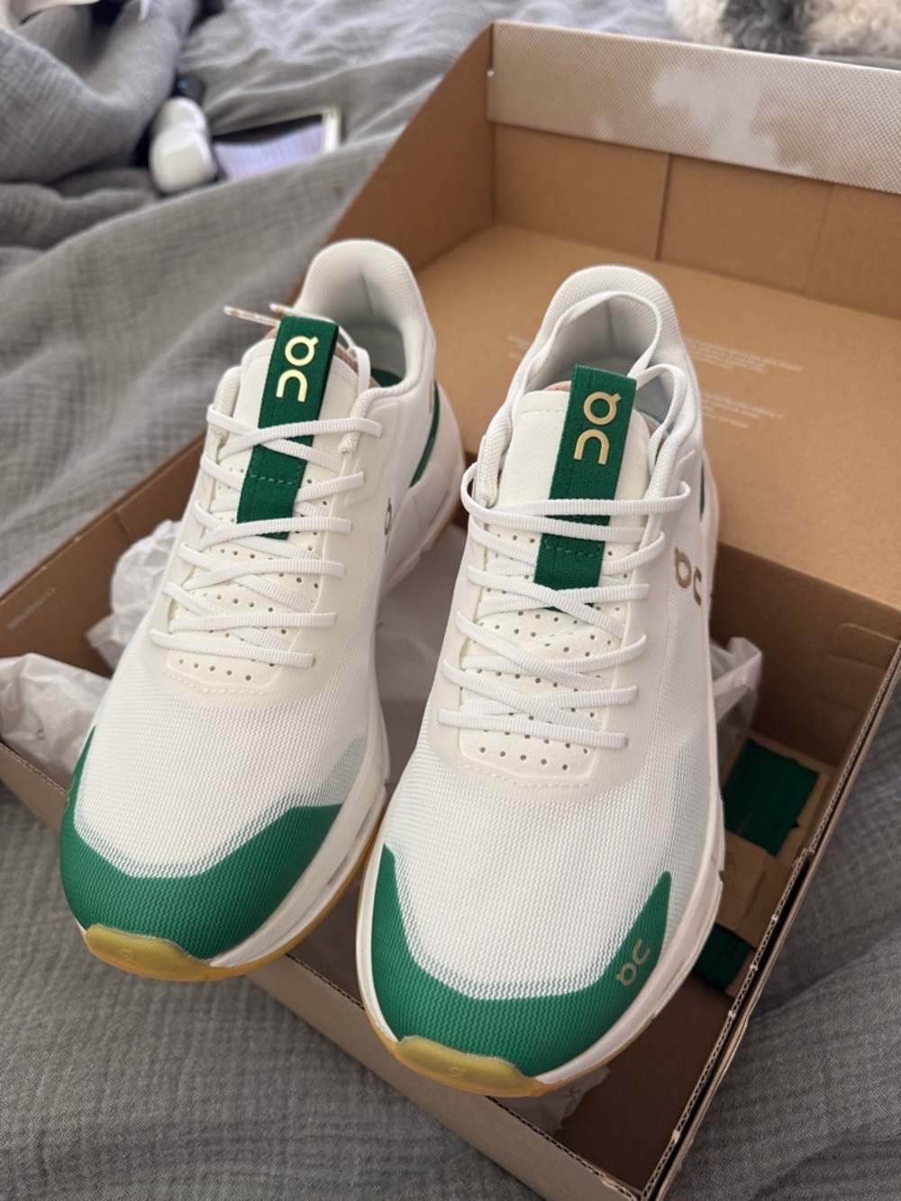 NIB On Cloud Cloudnova Form 2 (Revolve exclusive) white/bouquet green sz 7.5
